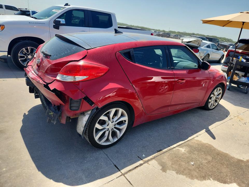 Photo 3 from auction – 2015 HYUNDAI VELOSTER with VIN KMHTC6AD2FU244531