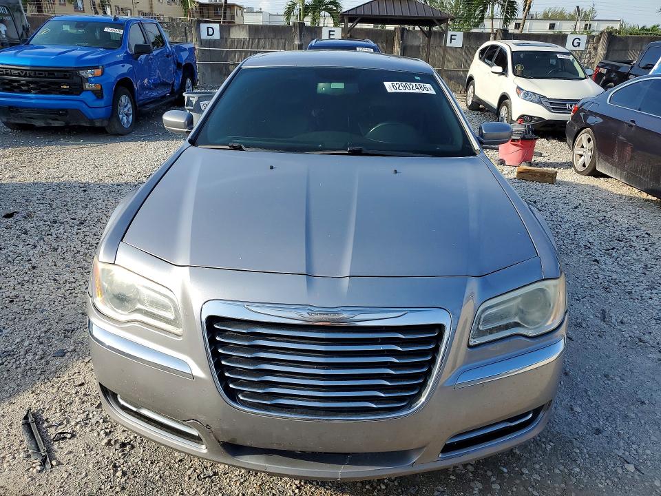Photo 5 from auction – 2014 CHRYSLER 300 with VIN 2C3CCAAG3EH141609