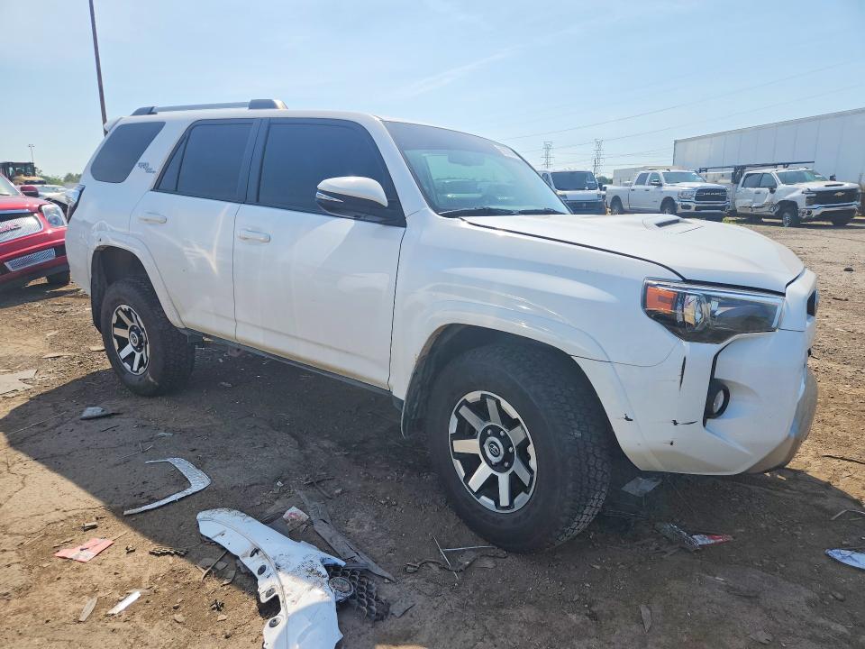 Foto 4 de la subasta – 2018 TOYOTA 4RUNNER con VIN JTEBU5JR2J5499567