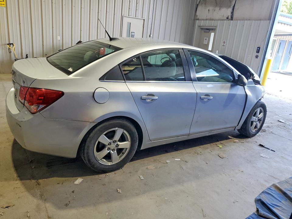 Photo 3 from auction – 2013 CHEVROLET CRUZE with VIN 1G1PC5SB4D7265009
