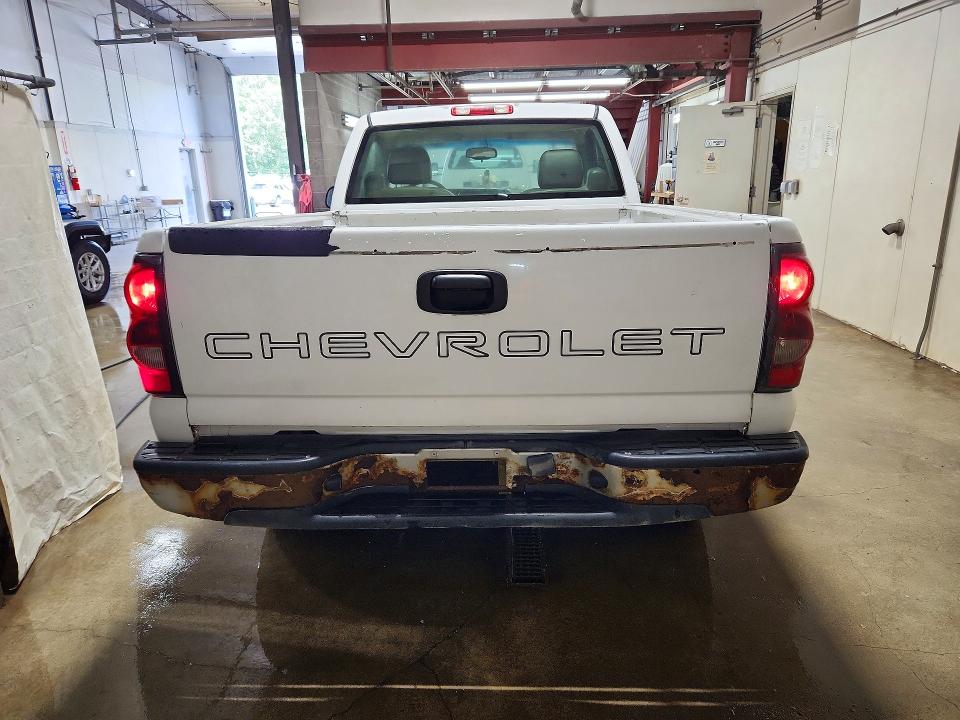 Photo 6 from auction – 2005 CHEVROLET SILVERADO with VIN 1GCEK14X75Z282055