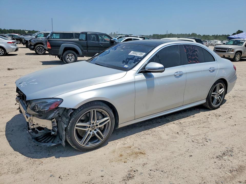 MERCEDES-BENZ E 2018 with VIN WDDZF4JB9JA354386 - Photo from auction