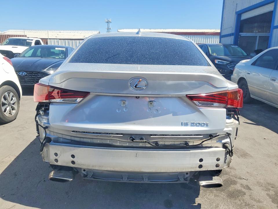 Photo 6 from auction – 2017 LEXUS IS with VIN JTHBA1D25H5041793