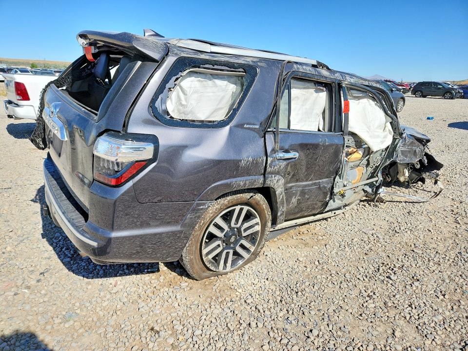 Photo 3 from auction – 2022 TOYOTA 4RUNNER with VIN JTEKU5JRXN6036804