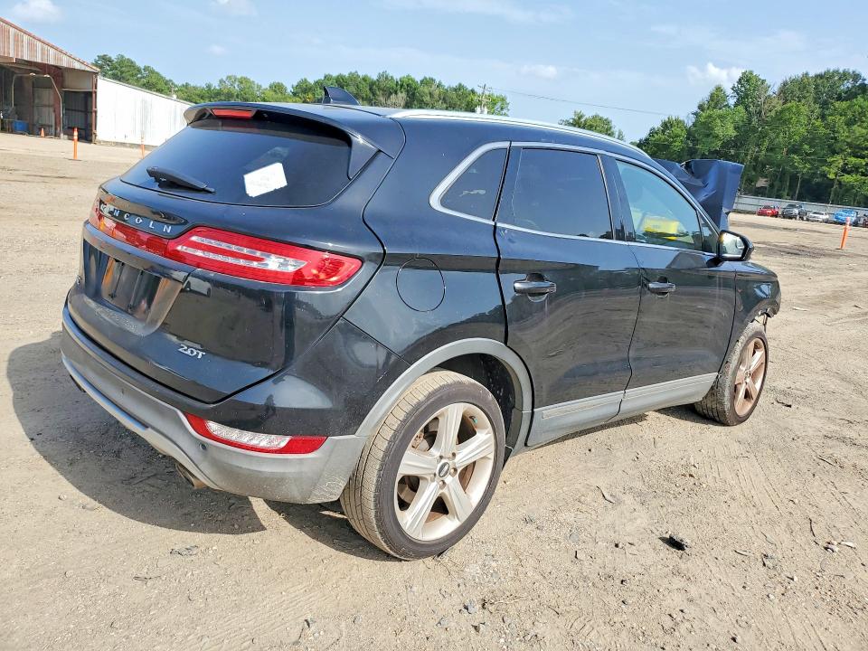 صورة رقم 3 من المزاد - 2018 LINCOLN MKC مع VIN 5LMCJ1C97JUL08621