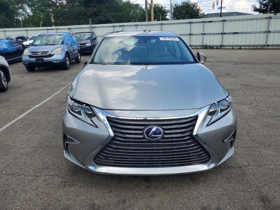 Photo 5 from auction – 2018 LEXUS ES with VIN JTHBW1GGXJ2181130