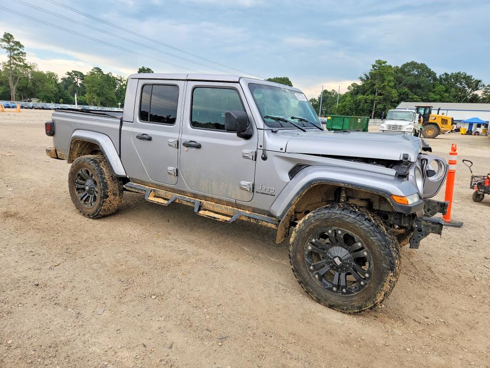 Photo 4 from auction – 2020 JEEP GLADIATOR with VIN 1C6HJTFG8LL135095