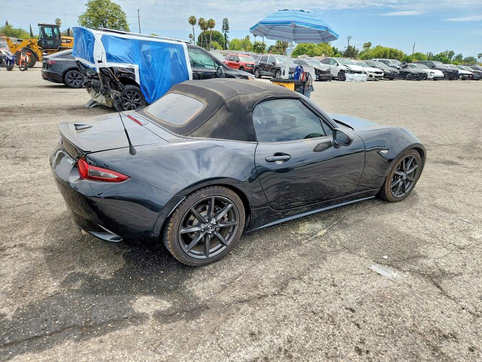 Photo 3 from auction – 2016 MAZDA MX-5 MIATA with VIN JM1NDAC72G0116576