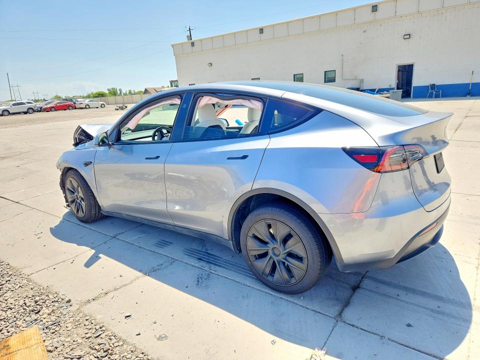 Photo 2 from auction – 2024 TESLA MODEL Y with VIN 7SAYGDEE8RA301799