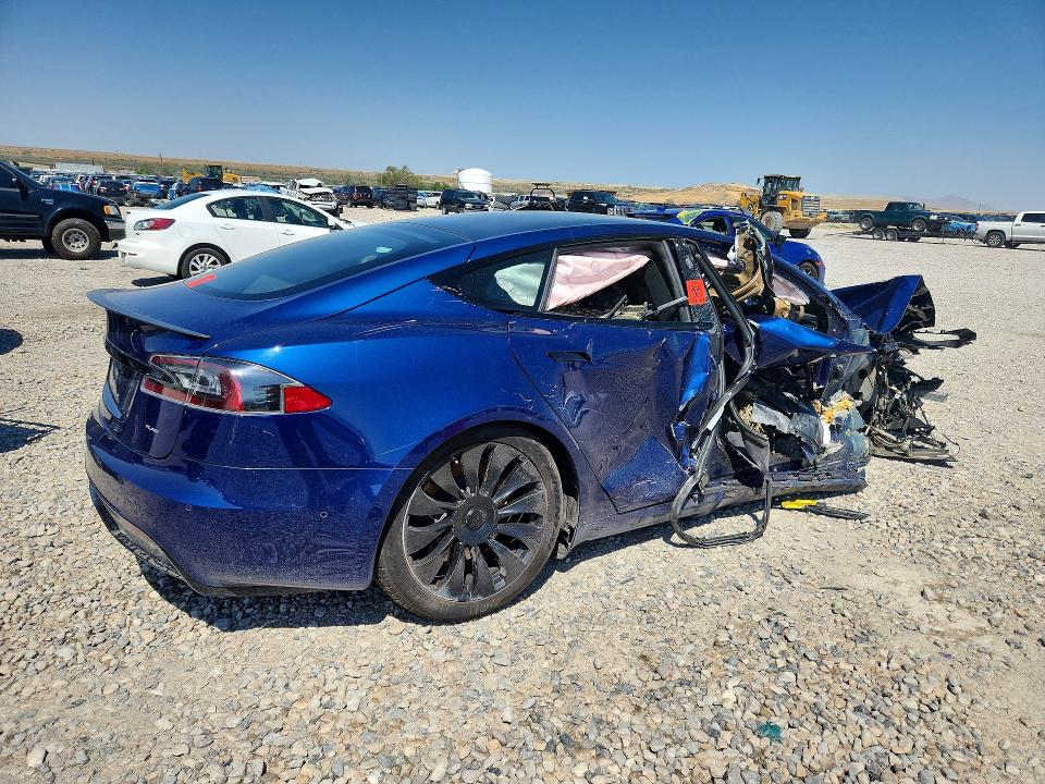 Photo 3 from auction – 2022 TESLA MODEL S with VIN 5YJSA1E66NF463567