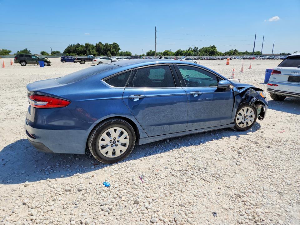 Photo 3 from auction – 2019 FORD FUSION with VIN 3FA6P0G73KR250608
