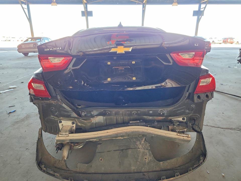 Photo 6 from auction – 2018 CHEVROLET MALIBU with VIN 1G1ZD5ST7JF210540