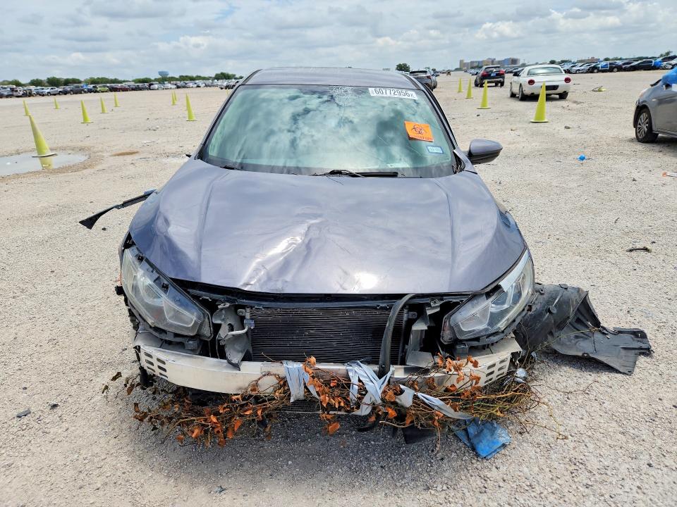 Photo 5 from auction – 2018 HONDA CIVIC with VIN 19XFC2F53JE044082