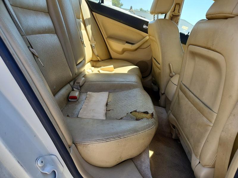 Photo 10 from auction – 2004 ACURA TSX with VIN JH4CL96984C042840