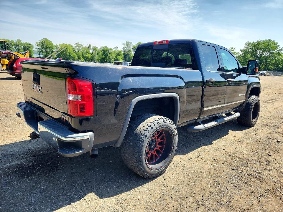 Photo 3 from auction – 2015 GMC SIERRA with VIN 1GTV2VEJ3FZ411489