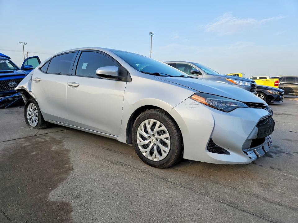 Foto 4 de la subasta – 2018 TOYOTA COROLLA con VIN 5YFBURHE8JP787577