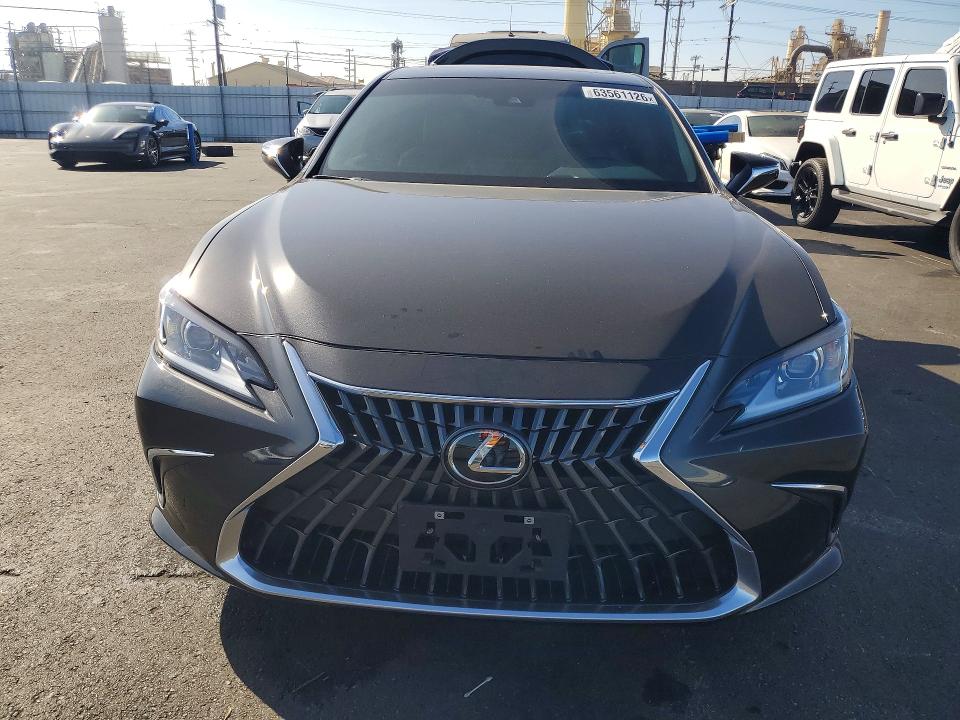 Photo 5 from auction – 2025 LEXUS ES 300H with VIN 58ADA1C1XSU067889
