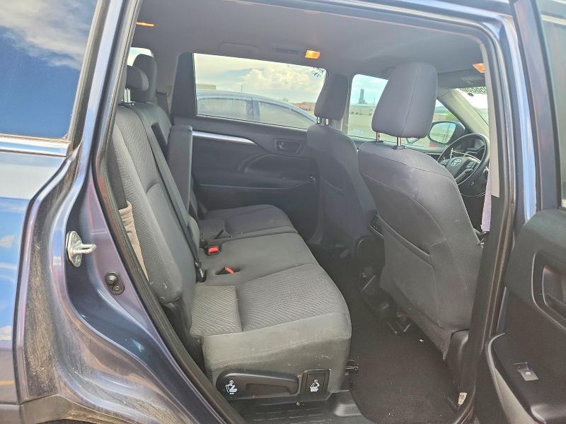 Photo 11 from auction – 2019 TOYOTA HIGHLANDER with VIN 5TDBZRFH3KS965130