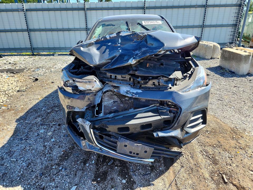 Photo 5 from auction – 2019 CHEVROLET TRAX with VIN 3GNCJKSB1KL191218