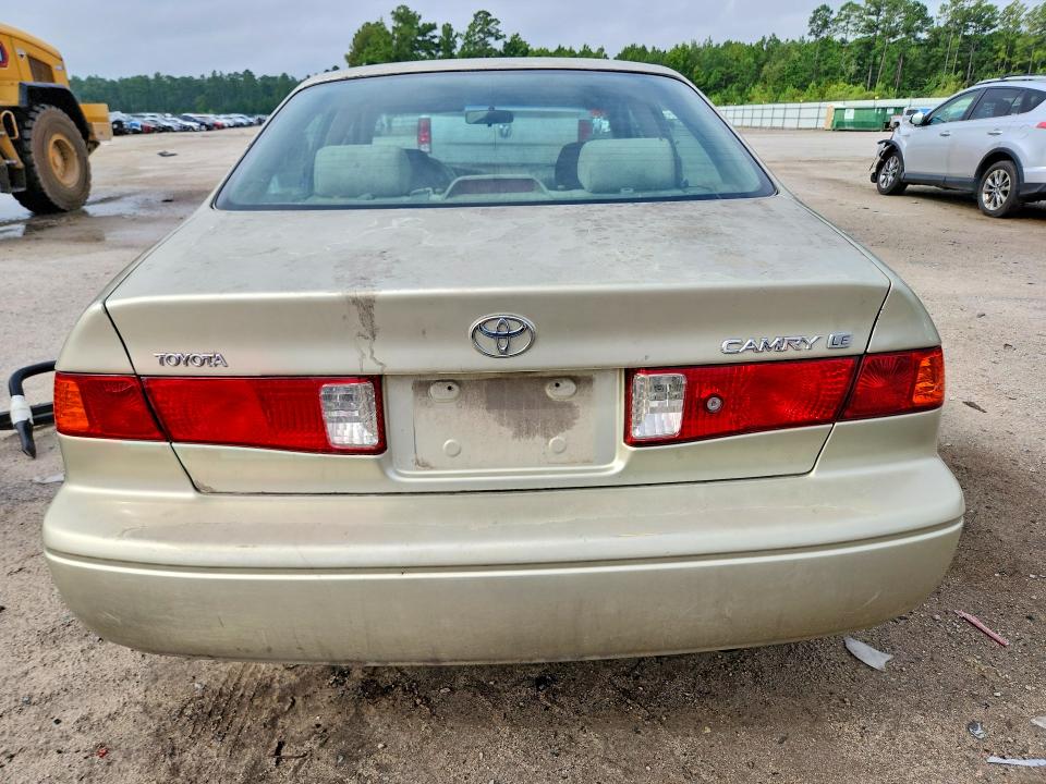 Photo 6 from auction – 2000 TOYOTA CAMRY with VIN 4T1BG22K1YU006131