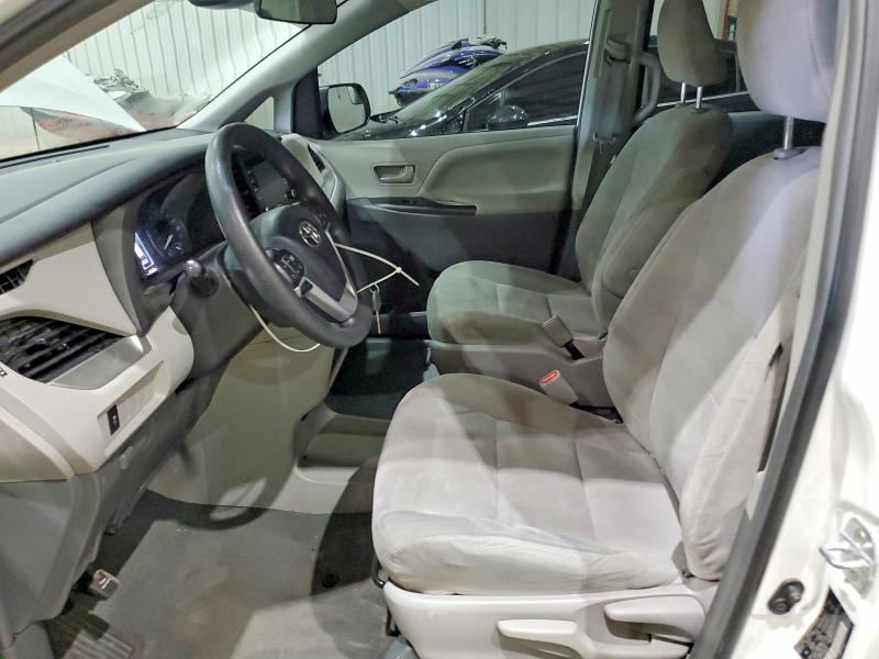 Photo 7 from auction – 2019 TOYOTA SIENNA with VIN 5TDZZ3DC4KS988547