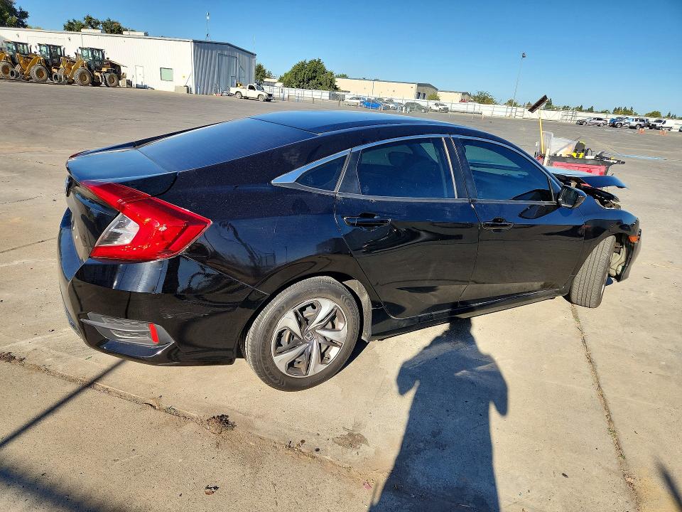 Photo 3 from auction – 2019 HONDA CIVIC with VIN 19XFC2F62KE210747