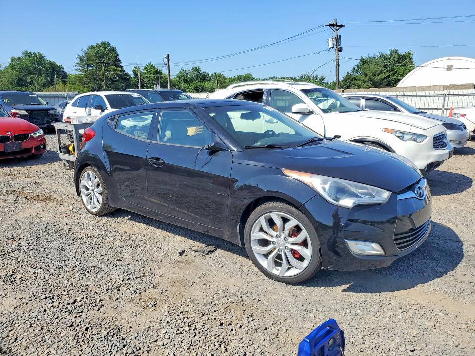 Photo 4 from auction – 2013 HYUNDAI VELOSTER with VIN KMHTC6AD9DU139661