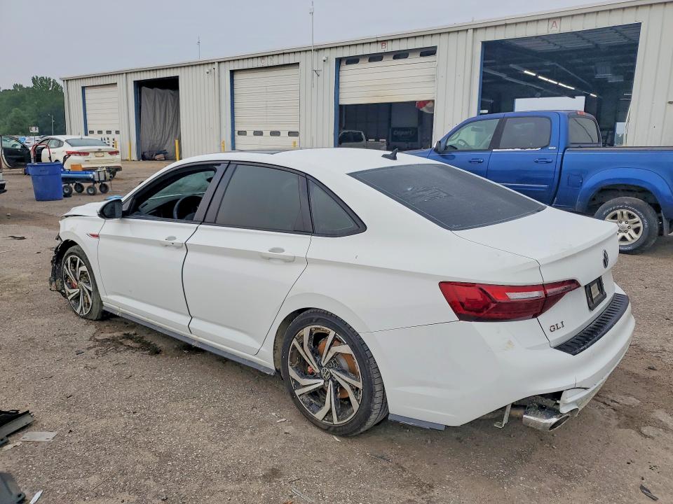 Photo 2 from auction – 2023 VOLKSWAGEN JETTA with VIN 3VW2T7BUXPM053687