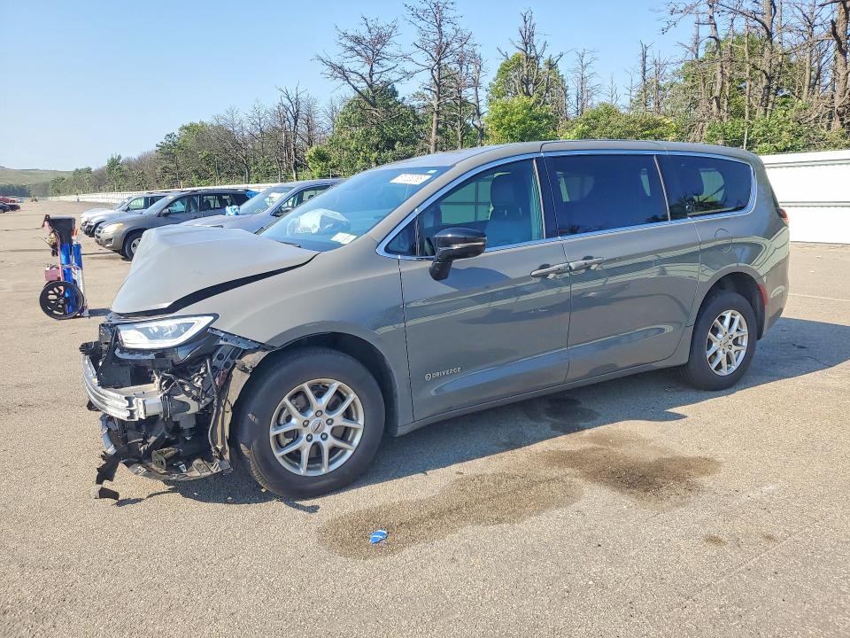 CHRYSLER PACIFICA 2025 with VIN 2C4RC1BG9SR558338 - Photo from auction