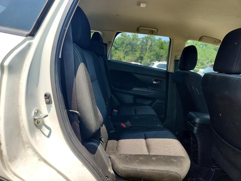 Photo 11 from auction – 2015 MITSUBISHI OUTLANDER with VIN JA4AD2A37FZ004168