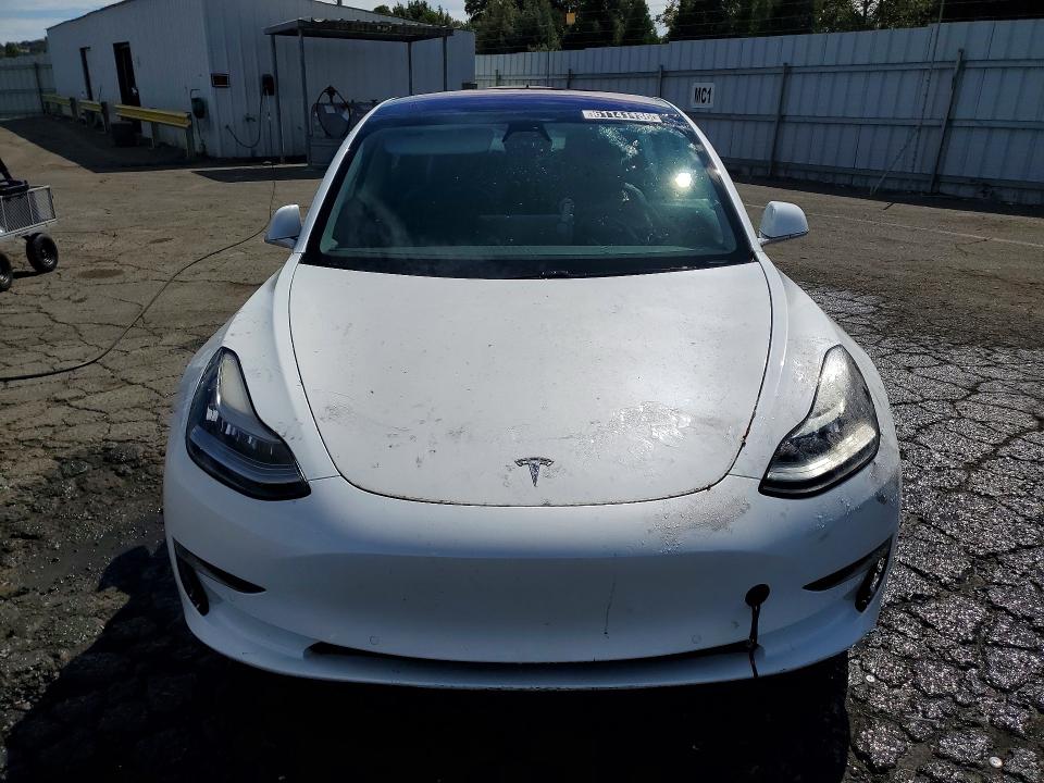 Photo 5 from auction – 2018 TESLA MODEL 3 with VIN 5YJ3E1EA1JF013218