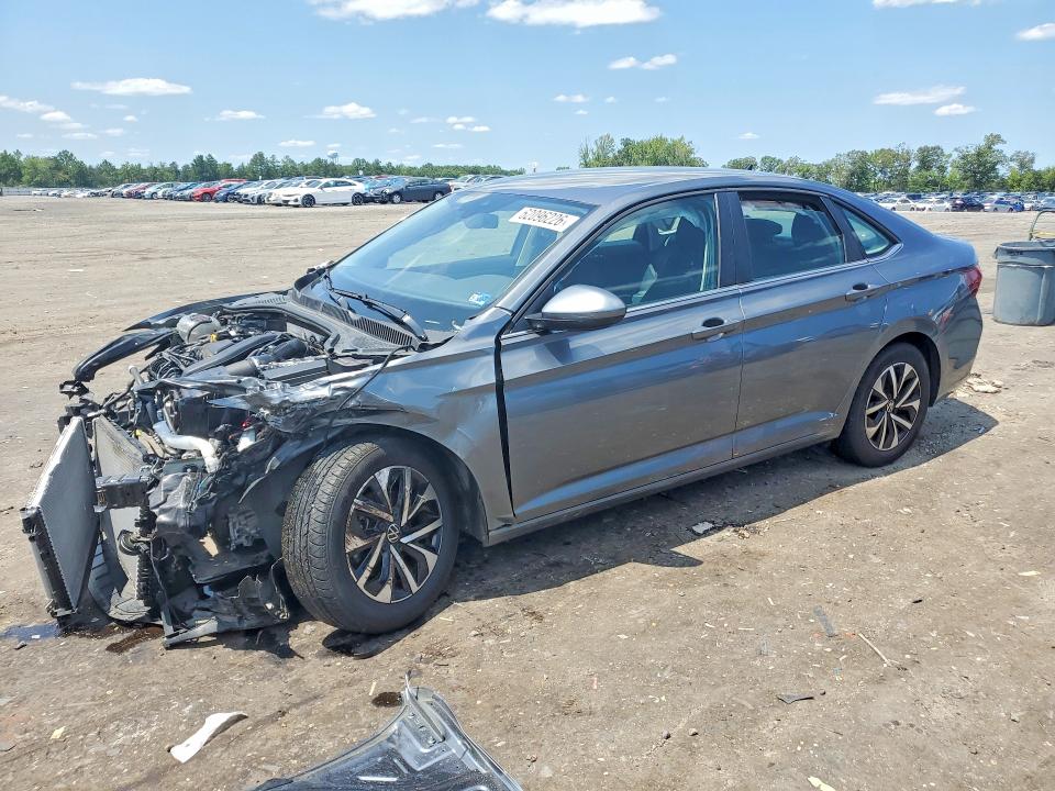 VOLKSWAGEN JETTA 2024 with VIN 3VW5M7BU0RM064243 - Photo from auction