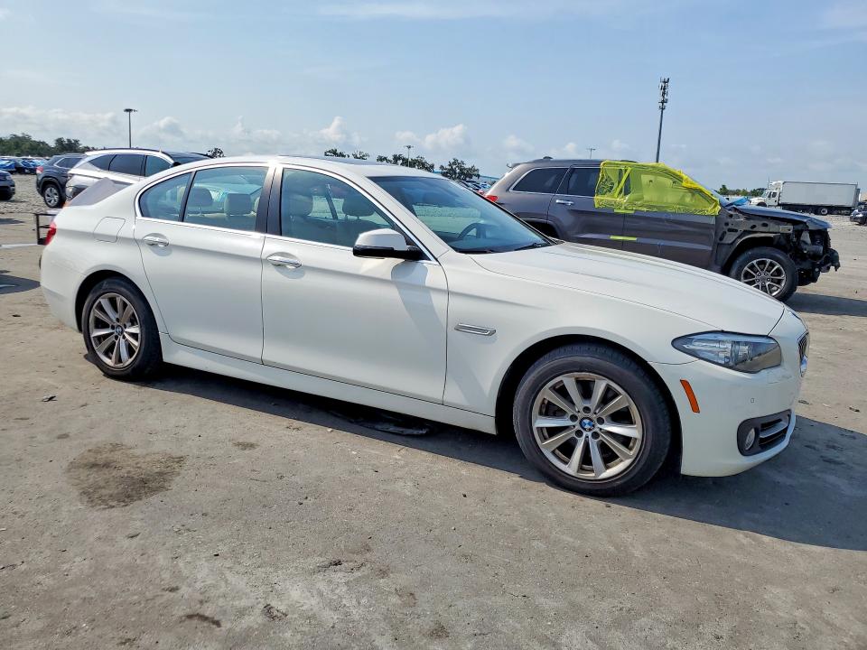 Zdjęcie 4 z aukcji – 2016 BMW 528 z VIN WBA5A5C5XGD528510
