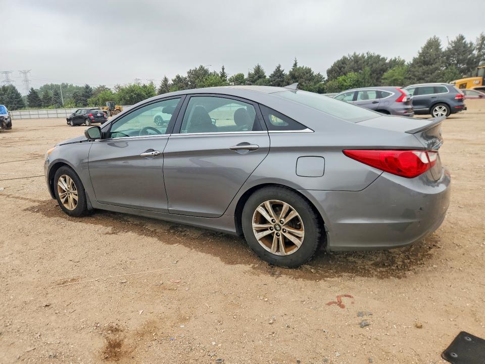 Photo 2 from auction – 2013 HYUNDAI SONATA with VIN 5NPEB4AC0DH706748