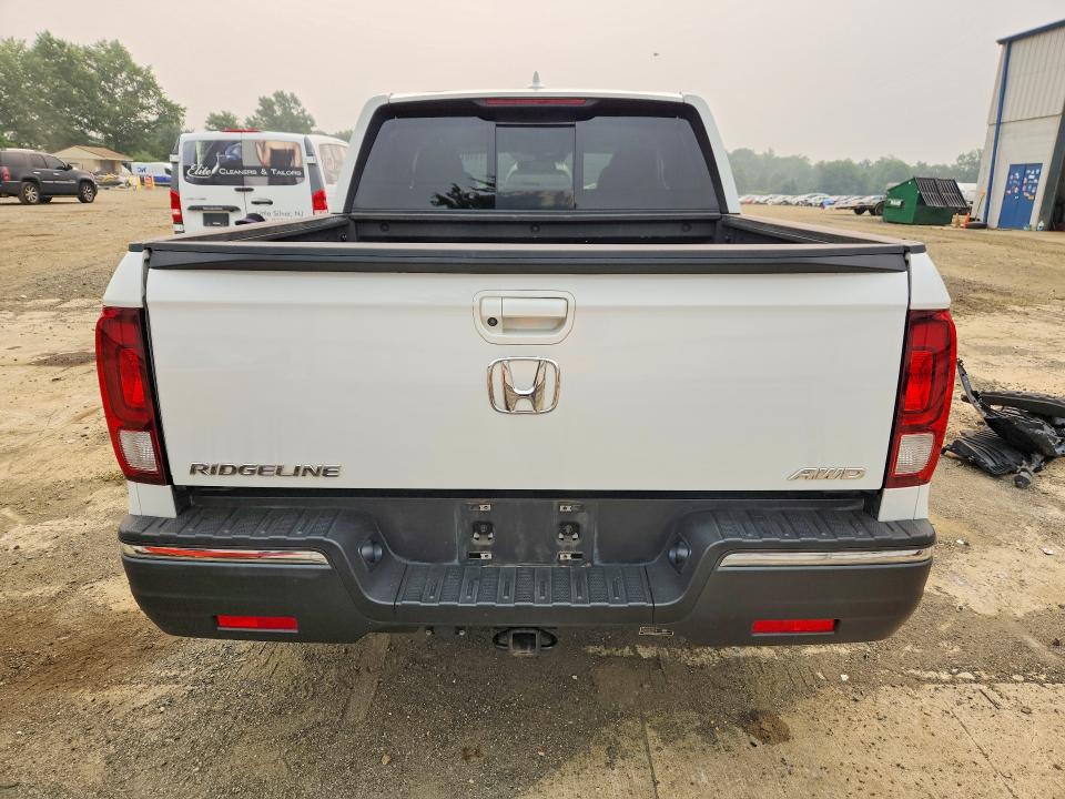 Photo 6 from auction – 2020 HONDA RIDGELINE with VIN 5FPYK3F57LB025007