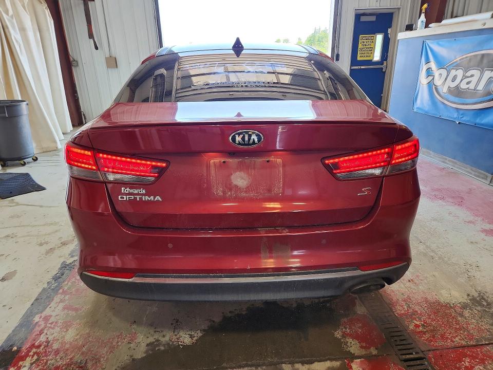 Photo 6 from auction – 2018 KIA OPTIMA with VIN 5XXGT4L33JG213897