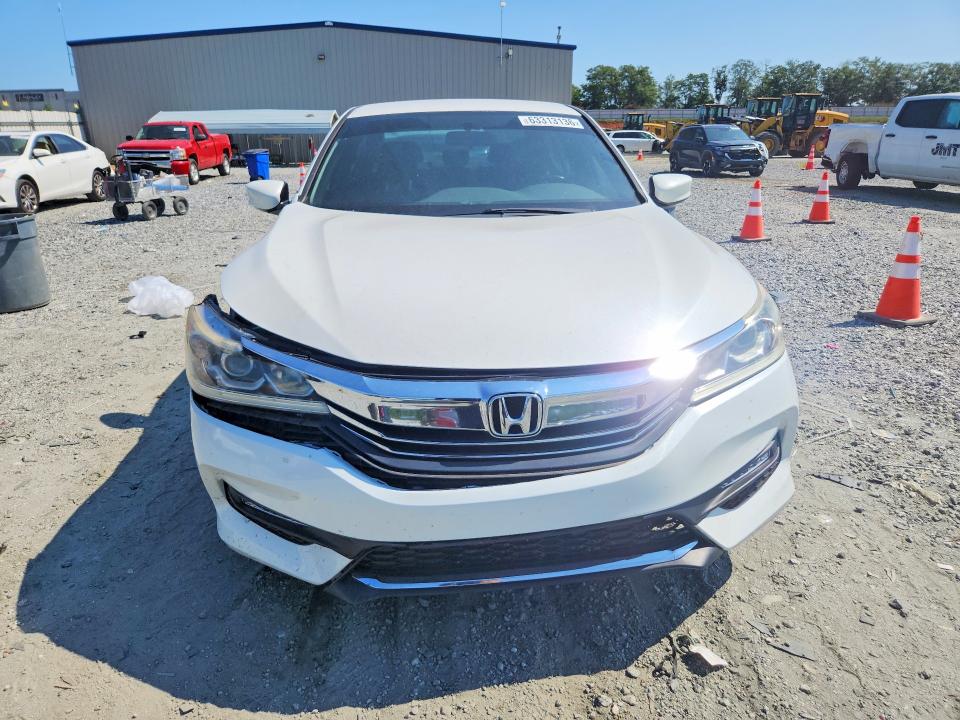 Photo 5 from auction – 2017 HONDA ACCORD with VIN 1HGCR2F54HA198977