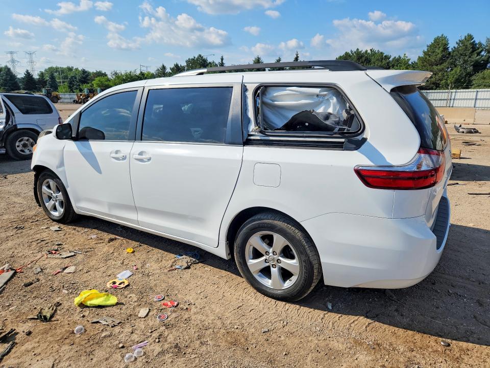 Photo 2 from auction – 2015 TOYOTA SIENNA with VIN 5TDKK3DC2FS620671