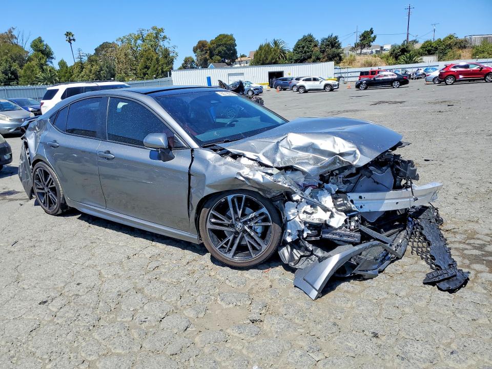 Photo 4 from auction – 2026 TOYOTA CAMRY with VIN 4T1DAACK0TU303550