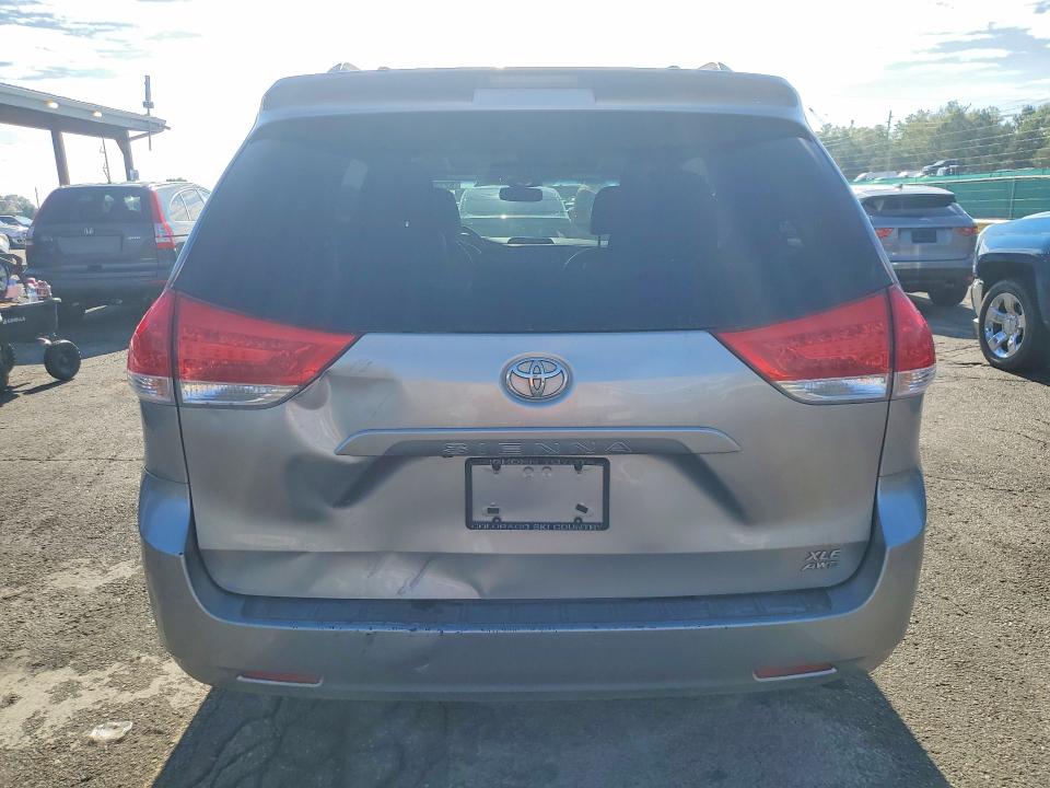 Фото 6 с аукциона – 2011 TOYOTA SIENNA с VIN 5TDDK3DC8BS001382