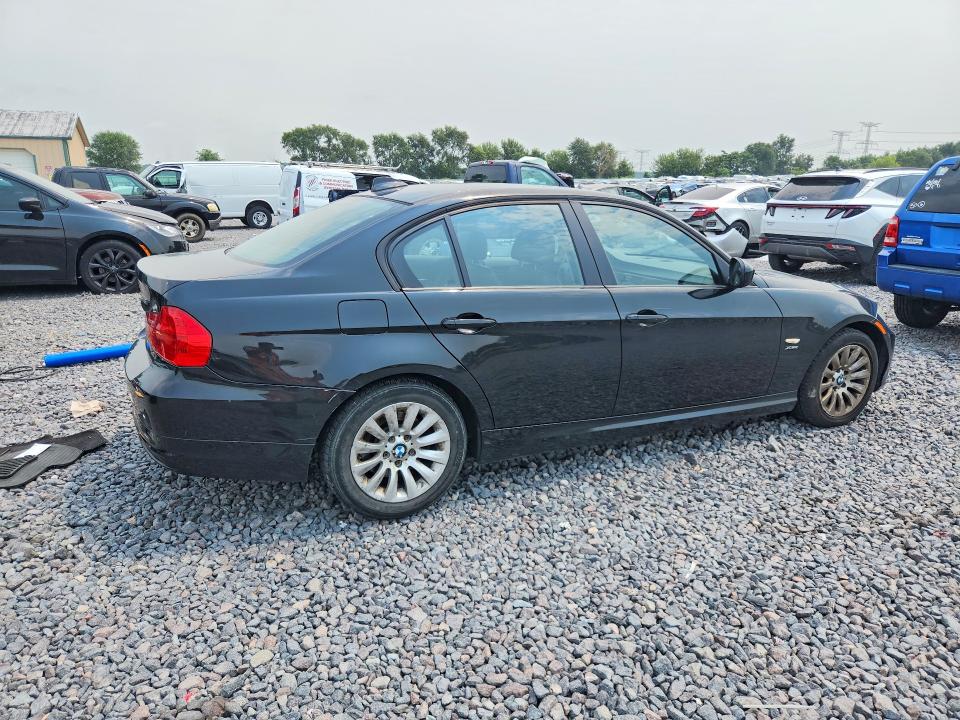 Photo 3 from auction – 2009 BMW 328 with VIN WBAPK73509A449983