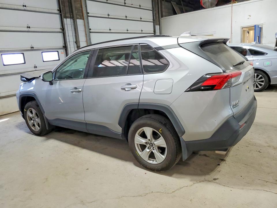 Photo 2 from auction – 2019 TOYOTA RAV4 with VIN 2T3P1RFV3KW075244