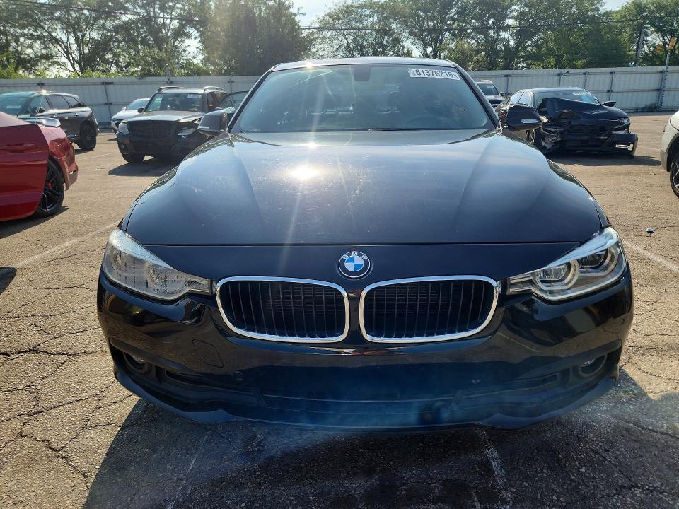 Photo 5 from auction – 2018 BMW 320 with VIN WBA8E5G5XJNU47102