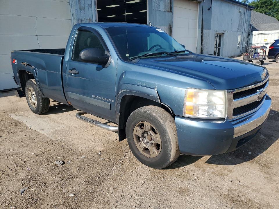 Photo 4 from auction – 2007 CHEVROLET SILVERADO with VIN 1GCEK14027Z571771
