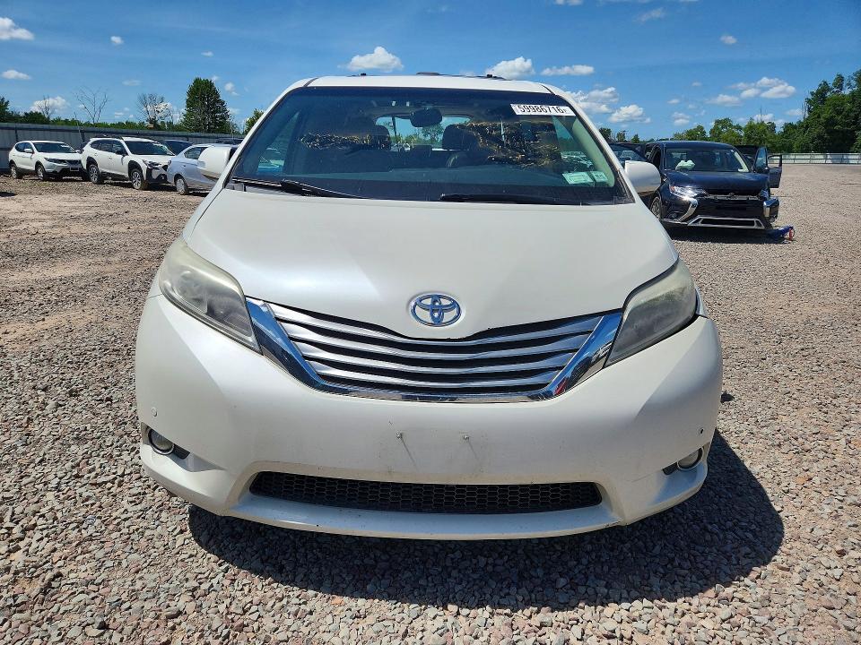 Photo 5 from auction – 2017 TOYOTA SIENNA with VIN 5TDDZ3DC9HS156334