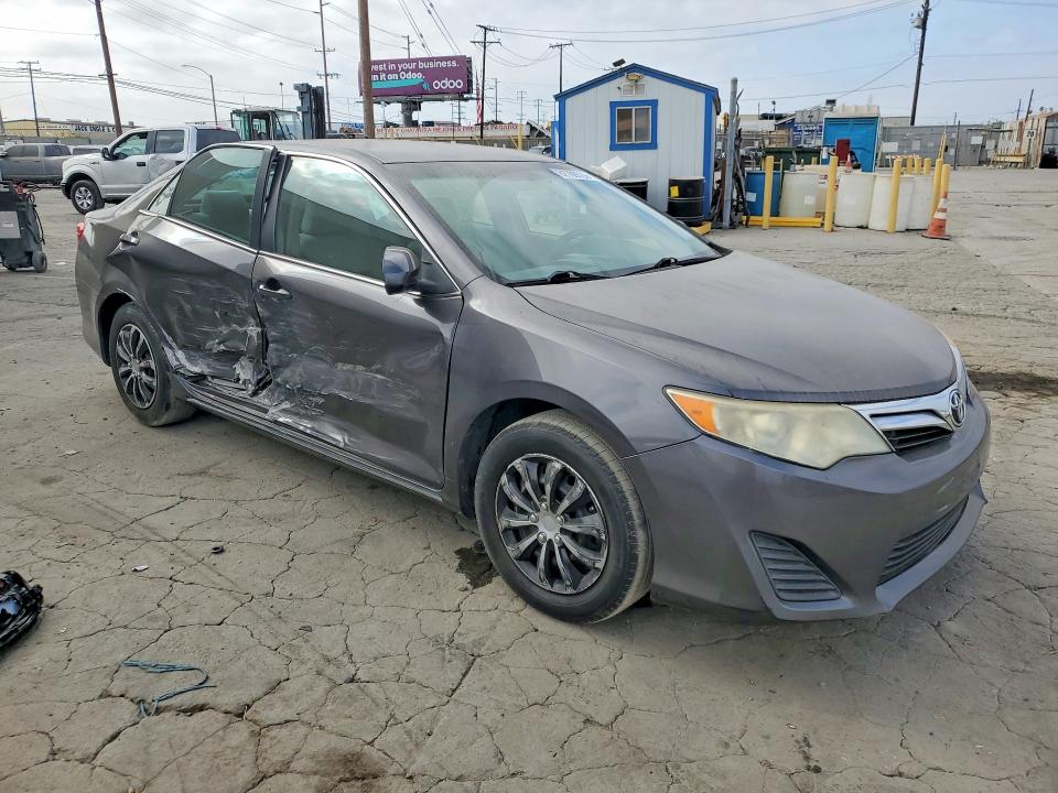 Photo 4 from auction – 2014 TOYOTA CAMRY with VIN 4T4BF1FK6ER444250