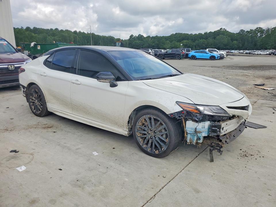 Photo 4 from auction – 2022 TOYOTA CAMRY with VIN 4T1K61AKXNU069870