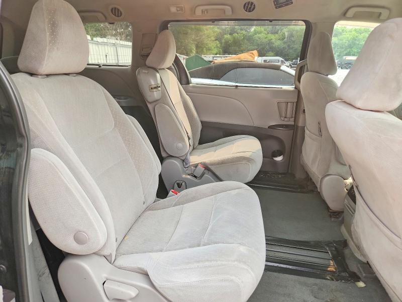 Photo 11 from auction – 2019 TOYOTA SIENNA with VIN 5TDKZ3DC4KS999713