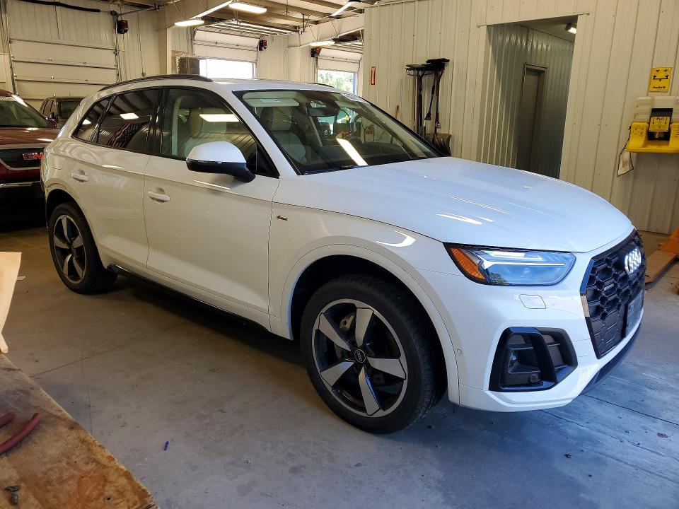 Photo 4 from auction – 2022 AUDI Q5 with VIN WA1FAAFY2N2003126