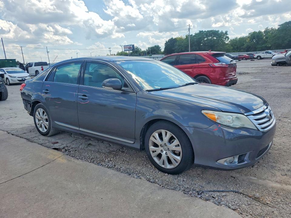 Photo 4 from auction – 2012 TOYOTA AVALON with VIN 4T1BK3DB1CU444514